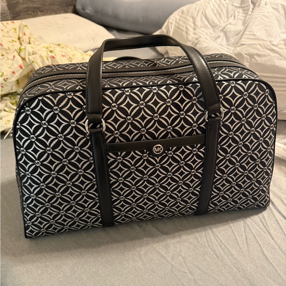New michael kors black travel bag